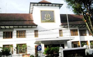 ISTIMEWA BELUM JELAS: Kasus dugaan korupsi alat kesehatan di Dinas Kesehatan Jawa Barat belum terlihat akan dilimpahkan ke pengadilan oleh Kejaksaan Tinggi Jabar.