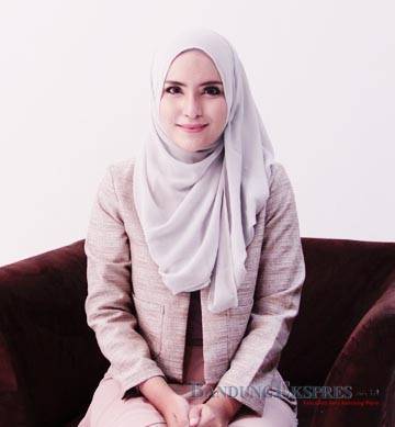 Model Hijab Formal