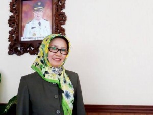 Dra. Entin Kartini Sekretaris DPRD Kota Bandung