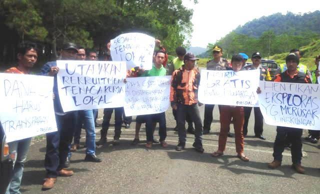 DEMO WARGA KE GEOTERMAL -