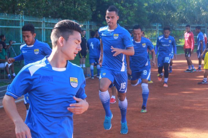 Latihan Persib