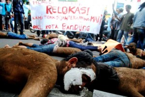 PKL Geruduk Pemkot Bandung