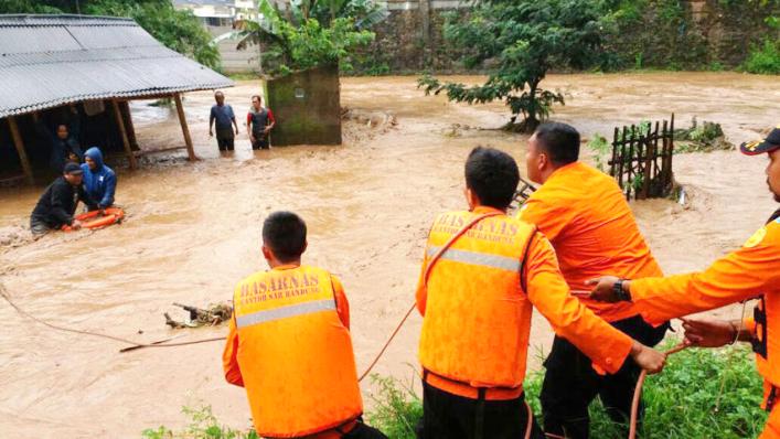 Banjir bandang bandungekspres