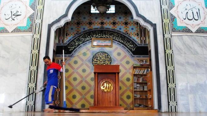 Bersihkan Masjid Menyambut Ramadan