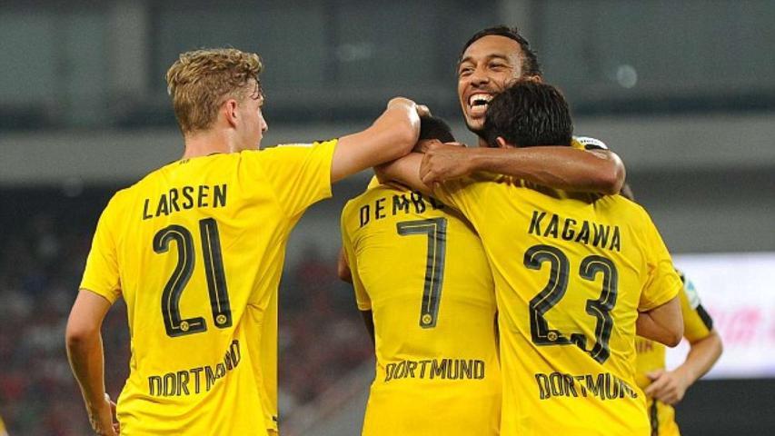 B_Borussia-Dortmund-players -
