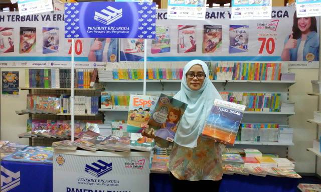 Erlangga pada Jabar Book Fair 2017