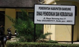 Dinas Pendidikan Kabupaten Bandung tercoreng akibat ulah oknum yang diduga melakukan punguta liar (Pungli)