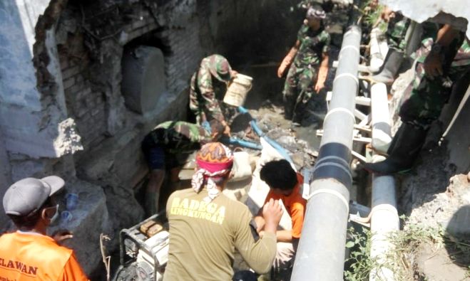 12 Saluran Limbah  Pabrik Garmen  di Cor Jabar Ekspres Online