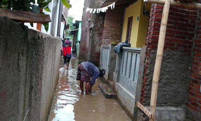 Kirmir Jebol, Ratusan Rumah Terendam Banjir