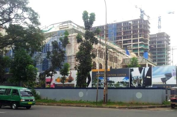 Hotel Pullman dikenakan denda sebesar Rp 41 miliar oleh Pemerintah Kota (Pemkot) Bandung. Denda tersebut atas pelanggaran urusan perizinan