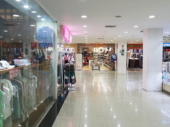 73 Mall di Jabar Tutup, 150.000 Karyawan Terancam PHK - jabarekspres.com