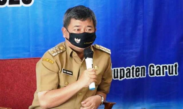 Bupati Garut Rudy Gunawan yang sempat jadi perbicangan masyarakat Garut seteah video viral Tik Tok yang dilakukan di obyek wisata pantai di Lombok NTB