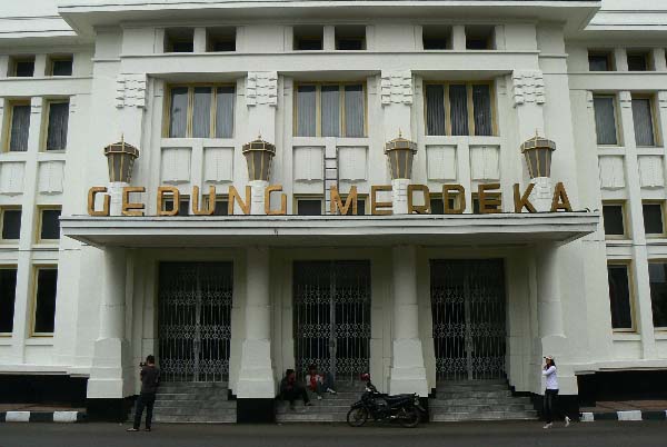Badan Pemeriksaan Keuangan (BPK RI) menemukan adanya ketidakpatuhan dalam pengelolaan aset daerah di Pemerintahan Provinsi Jawa Barat