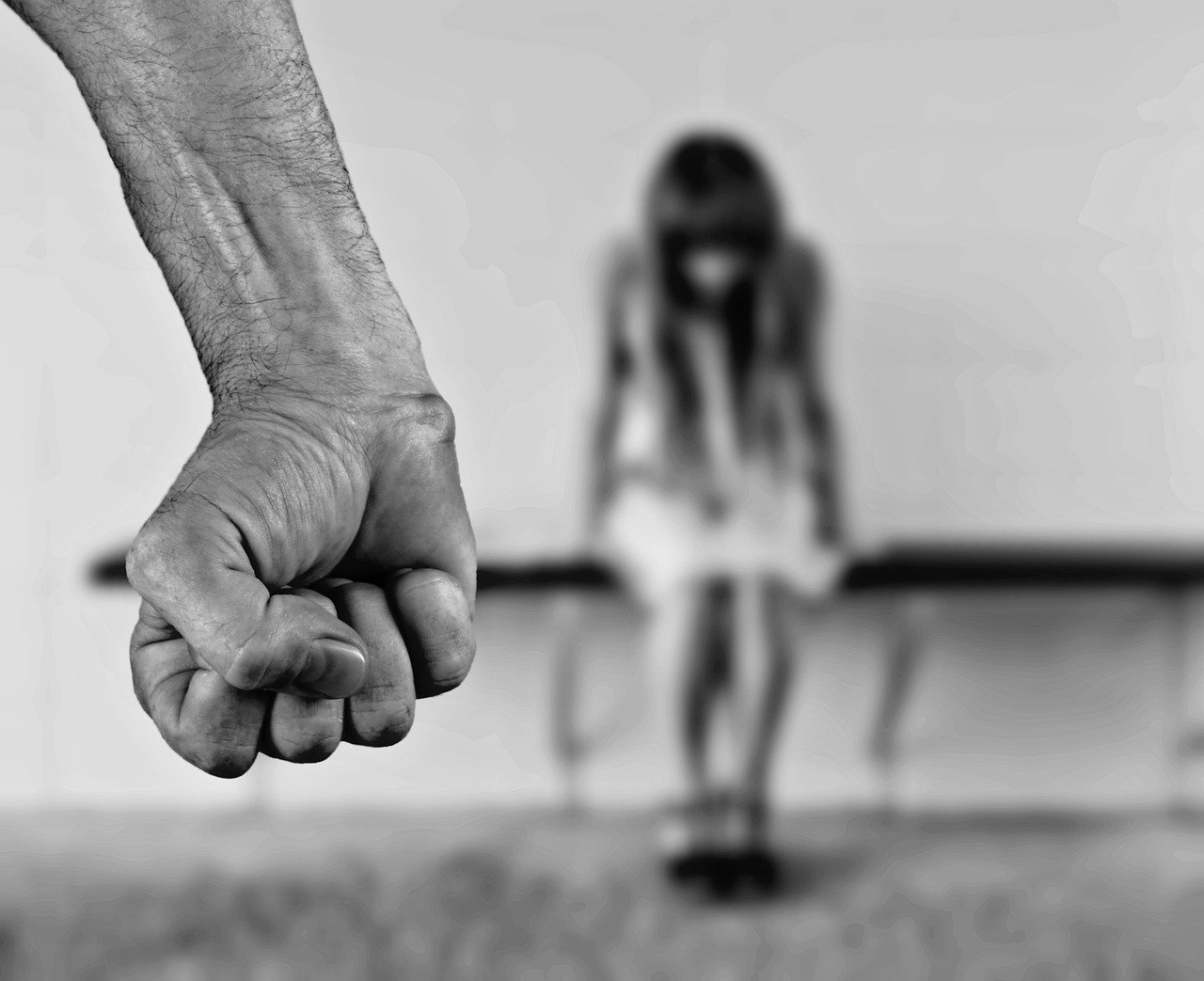 Ilustrasi kekerasan terhadap perempuan dengan cara disiksa pacarnya foto: Pixabay