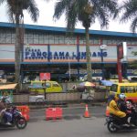 PASAR: PKL berjualan di trotoar depan Pasar Panorama Lembang, KBB.