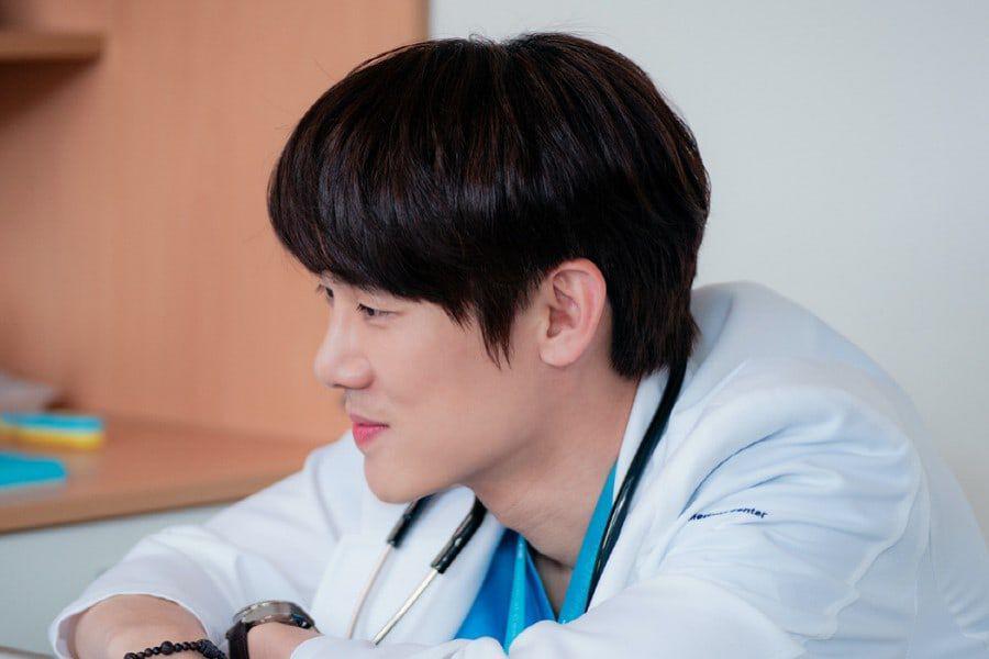 Yoo Yeon Seok/ Ahn Jung Won/ Hospital Playlist