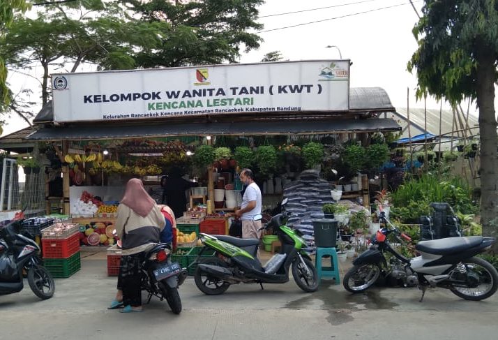 Kebun KWT Kelurahan Rancaekek Kencana, Kecamatan Rancaekek, Kabupaten Bandung, Senin (24/5). Yanuar Baswata