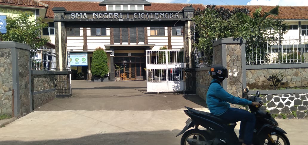 SMA Negeri 1 Cicalengka, Desa Tenjolaya, Kecamatan Cicalengka, Kabupaten Bandung pada Selasa (22/6). (Yanuar Baswata)