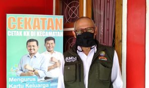 Kepala Desa Tanjungsari Wawan Medan Suharman saat ditemui di kantor desa pada Rabu (2/6). (Yanuar Baswata/Jabar Ekspres)