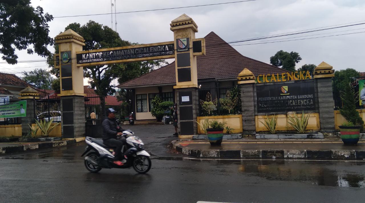 Kantor Kecamatan Cicalengka, Kabupaten Bandung, Selasa (22/6). (Yanuar Baswata/Jabar Ekspres)