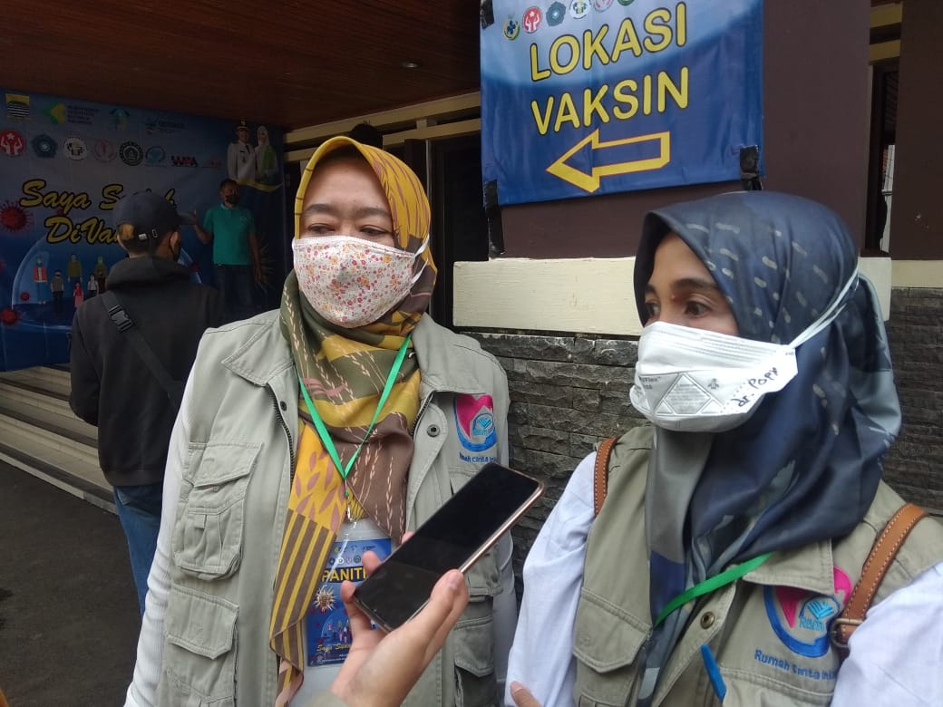 Pelaksana Harian Rumah Pecinta Inklusi, Dr. Diah Puspitasari (Kanan) (Nurrani Rusmana/Jabar Ekspres)