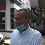 Ketua PMI Kota Bandung, Ade Koesjanto membahas plasma konvalesen