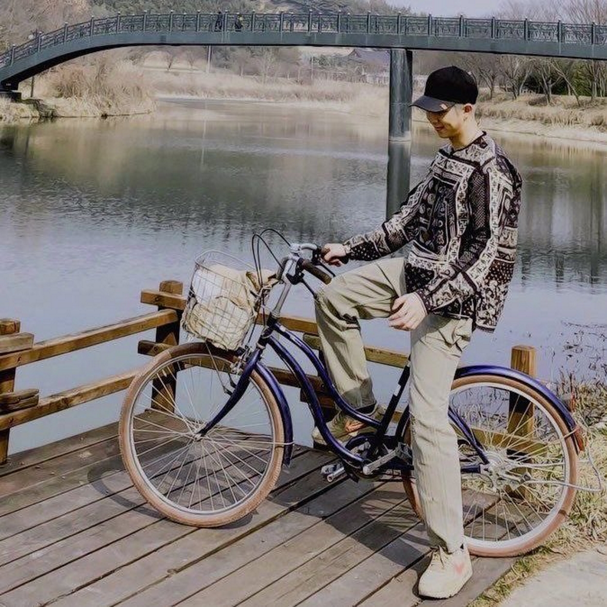 makna lagu RM BTS bicycle
