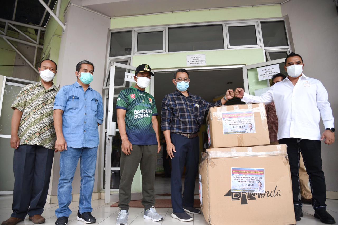 Anggota DPRD Jabar H. Syahrir sampaikan bantuan APD ke Kabupaten Bandung
