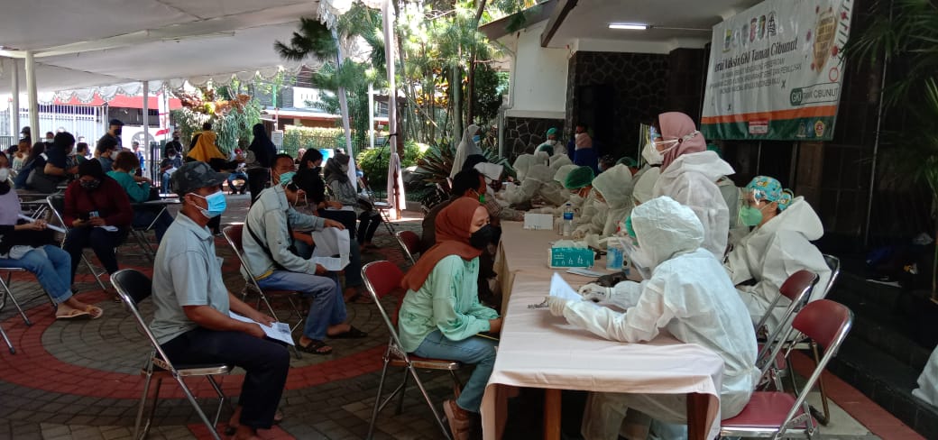 Dok. Pelaksanaan Vaksinasi di GKI, Jl. Van Dr Venter, Kec. Sumur Bandung, Kota Bandung, Kamis (29/7). Foto. Sandi Nugraha