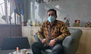 Ketua DPRD Kota Bandung, Tedy Rusmawan menilai proses penetapn Wali kota definitif lamban.