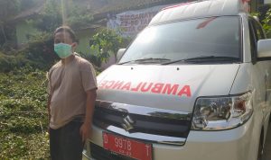 Sopir ambulan Puskesmas di Kota Cimahi, Asep Muhamad Rahman Soleh.