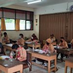 Suasana ruang kelas saat uji coba pembelajaran tatap muka di SDN Cipinang Melayu 8, Jakarta, Rabu (7/4/2021). ANTARA/Yogi Rachman