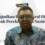 Tangkapan layar Direktur Eksekutif Kepala Departemen Komunikasi Bank Indonesia Erwin Haryono dalam diskusi daring yang dipantau di Jakarta, Rabu (25/8/2021). ANTARA/Sanya Dinda.