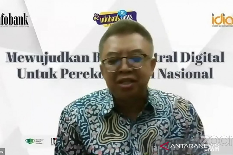 Tangkapan layar Direktur Eksekutif Kepala Departemen Komunikasi Bank Indonesia Erwin Haryono dalam diskusi daring yang dipantau di Jakarta, Rabu (25/8/2021). ANTARA/Sanya Dinda.