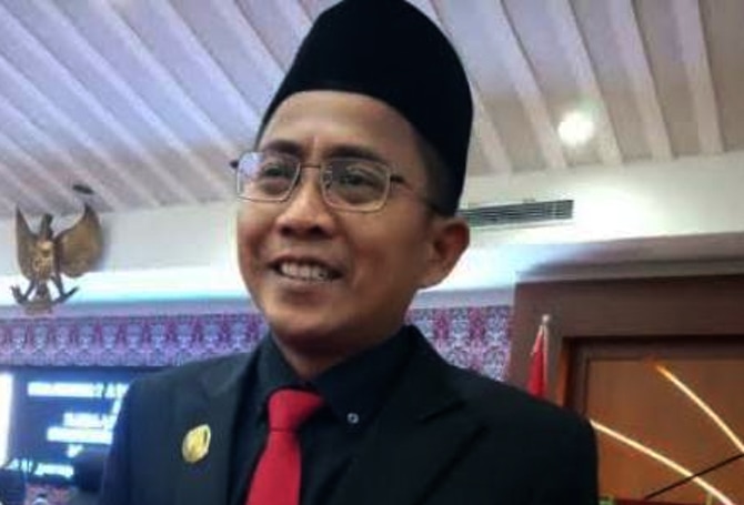 Ketua DPRD Kota Tangerang Gatot Wibowo mengatakan, pembatalan pengadaan bahan pakaian mewah yakni Louis Vuitton dari Prancis itu sudah dibicarakan seksama. (istimewa)