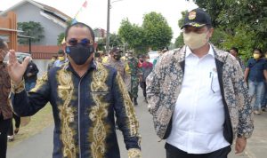 Menko Airlangga ketika meninjau pelaksanaan PPKM Luar Jawa-Bali di Kalimantan belum lama ini.