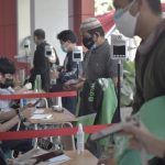 VAKSINASI: Gojek melaksanakan sentra vaksinasi bagi para driver di Bandung.