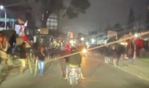 Tangkapan layar video sweeping yang terjadi di Lembang