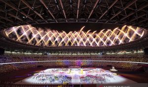 Pancaran kembang api menghiasi langit di atas Olympic Stadium pada penutupan Paralimpiade Tokyo 2020, (5/9/2021). ANTARA/AFP/Charly Triballeau/aa.