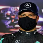 Pebalap Mercedes Valterri Bottas mengenakan masker saat melakukan konferensi pers GP Styria di Red Bull Ring, Styria, Austria, pada 26 Juni 2021. ANTARA/FIA/Handout via REUTERS