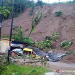 Bencana alam longsor di Kabupaten Garut, Jawa Barat beberapa waktu lalu. (ANTARA/HO-Diskominfo Garut)