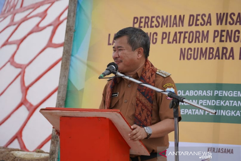 Bupati Garut Rudy Gunawan saat peresmian Desa Wisata Puncak Intan Dewata di Kecamatan Tarogong Kaler, Kabupaten Garut (oto: Antara)