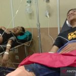 Dua pemuda di Cianjur, Jawa Barat, menjadi korban pembacokan gerombolan bermotor di Kecamatan Bojongpicung, seorang diantaranya meninggal dunia setelah menjalani perawatan di RSUD Cianjur, Kamis (9/9). ANTARA FOTO. (Ahmad Fikri)