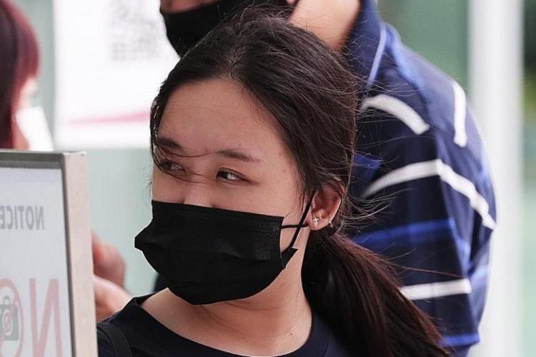 Esther Tan Ling Ying dipenjara 3 bulan karena melanggar undang-undang kesehatan di Singapura. Dia tetap keluyuran meski positif Covid-19 (TNP)