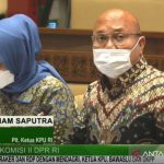 Tangkapan layar Ketua KPU RI Ilham Saputra dalam rapat dengar pendapat (RDP) bersama Komisi II DPR, Bawaslu dan DKPP di Gedung Senayan, Jakarta, Senin (6/9/2021). ANTARA/Fauzi Lamboka