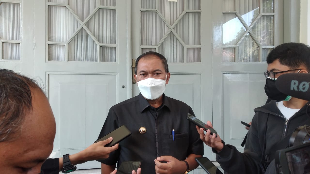 Dok. Wali Kota Bandung, Oded M Danial, Kamis (2/9). Satpol PP razia humanis
