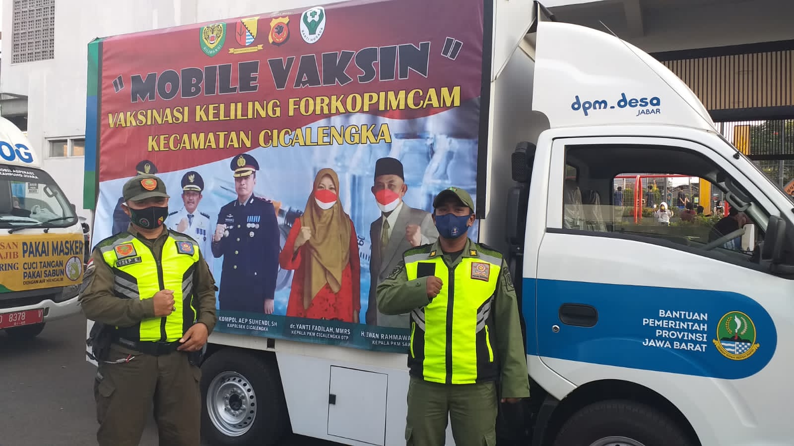 Mobile Vaksin milik Kecamatan Cicalengka, Kabupaten Bandung yang siap menjangkau warga hingga plosok untuk vaksinasi.