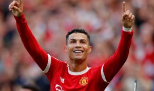 Selebrasi Cristiano Ronaldo setelah mencetak gol keduanya untuk Manchester United dalam pertandingan Liga Premier Inggris lawan Newcastle di Old Trafford, Manchester, Inggris pada 11 September 2021. ANTARA/REUTERS/PHIL NOBLE