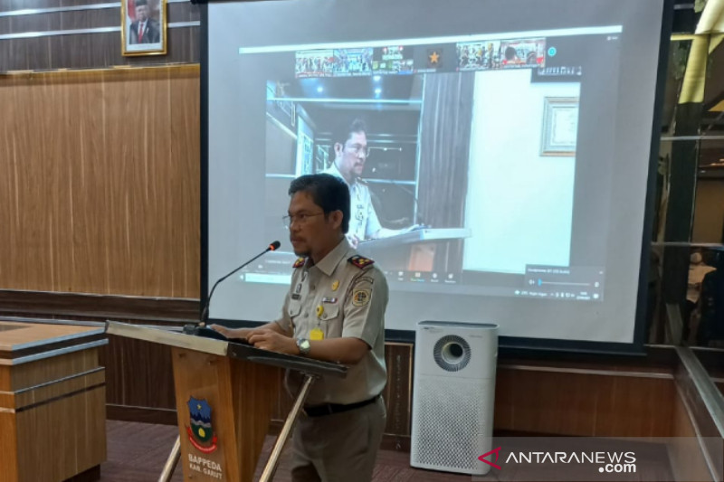 Kepala Kantor BPN Kabupaten Garut Nurus Sholichin. (ANTARA/HO-BPN Garut)