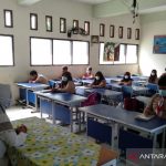 Kegiatan belajar tatap muka terbatas hari pertama di SMPN 29 Kota Bekasi